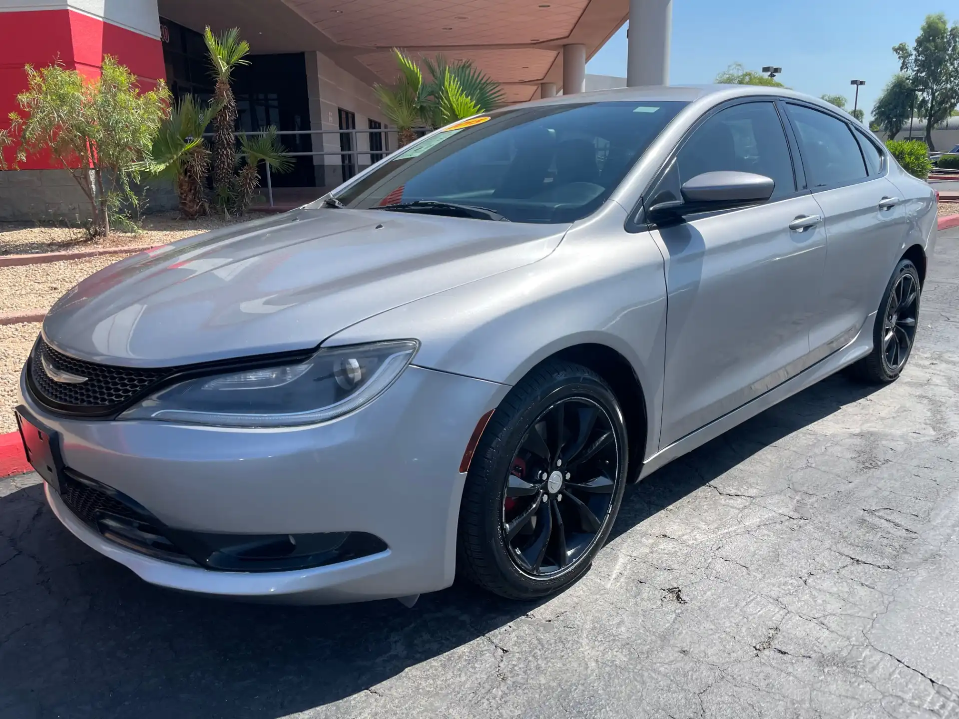 2015 Chrysler 200 S's photo