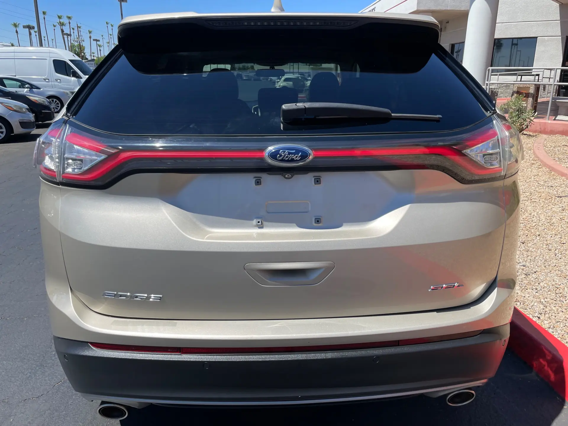 2017 Ford Edge SEL photo 5