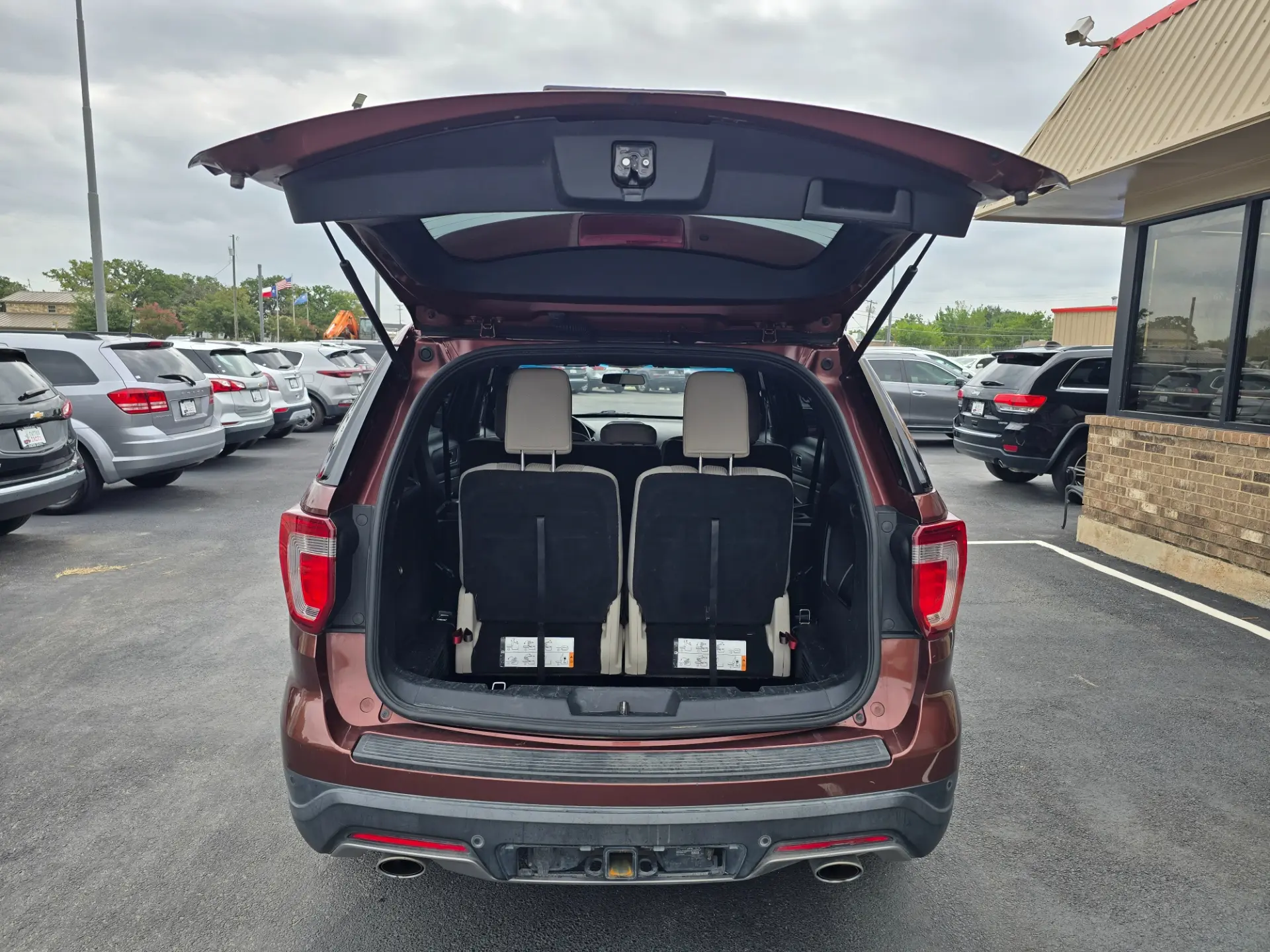 2018 Ford Explorer XLT 4WD photo 5