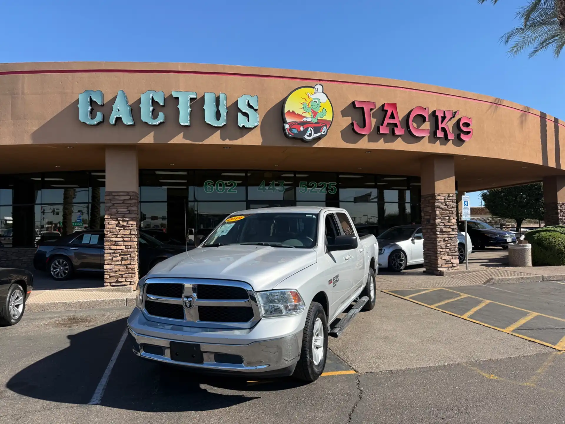 2019 RAM 1500 Classic SLT 4x4 Crew Cab 5'7's photo