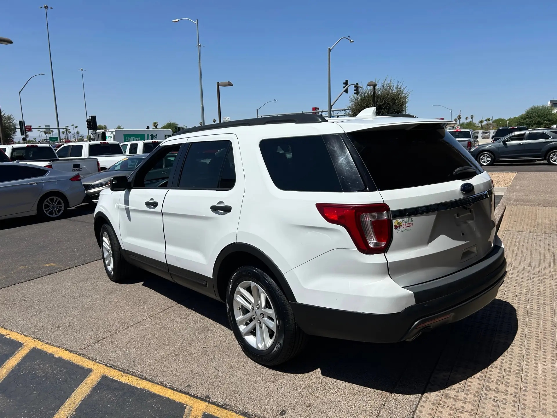 2017 Ford Explorer Base FWD photo 4