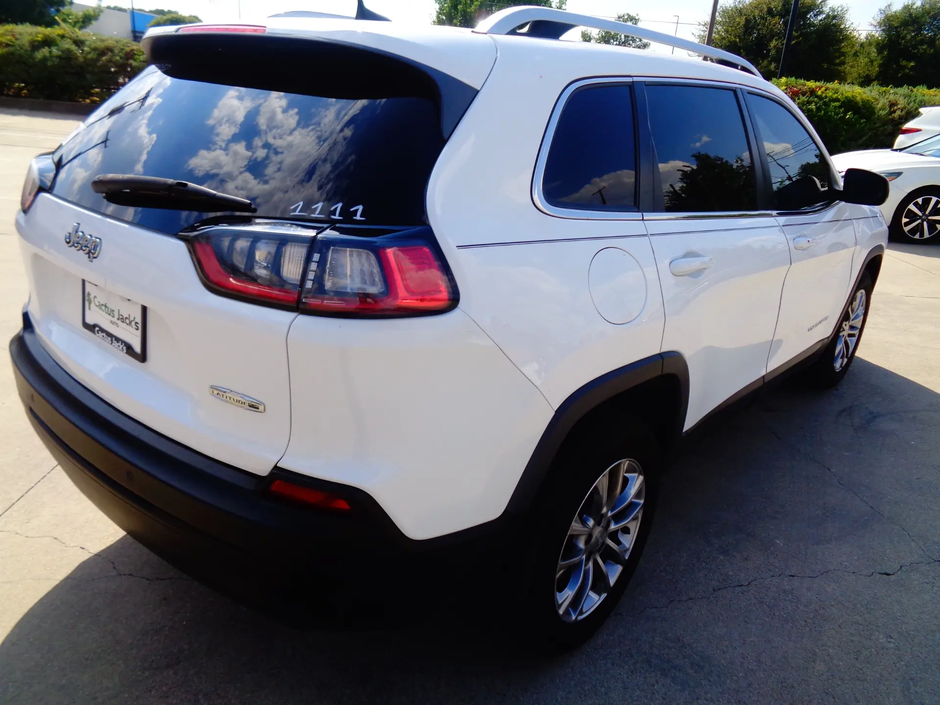 2020 Jeep Cherokee Latitude Plus photo 5