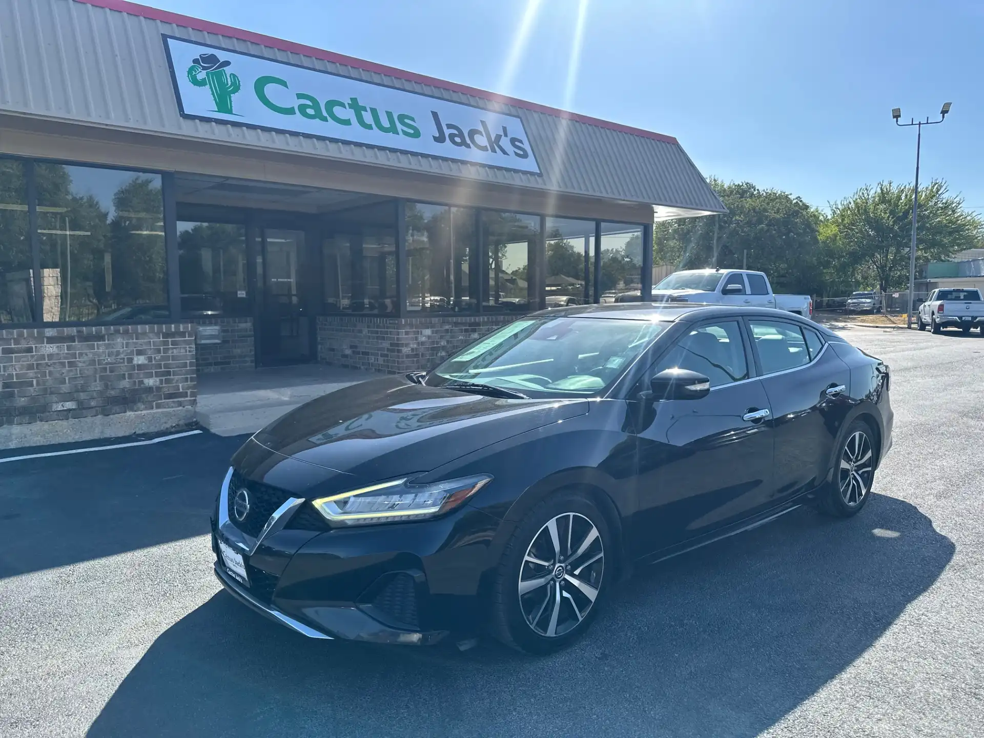 2021 Nissan Maxima SV's photo