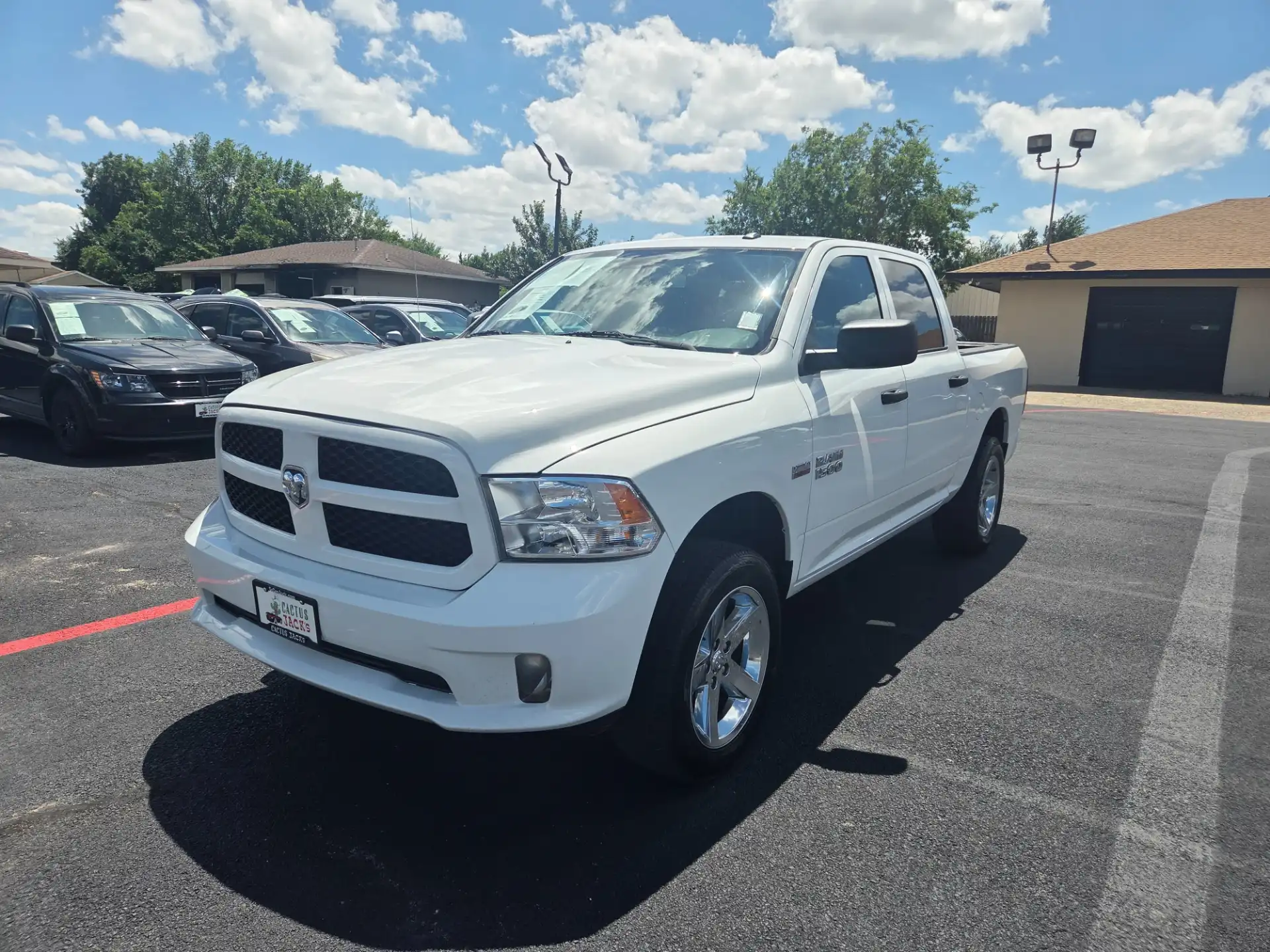 2017 RAM 1500 Express 4x4 Crew Cab 5'7's photo