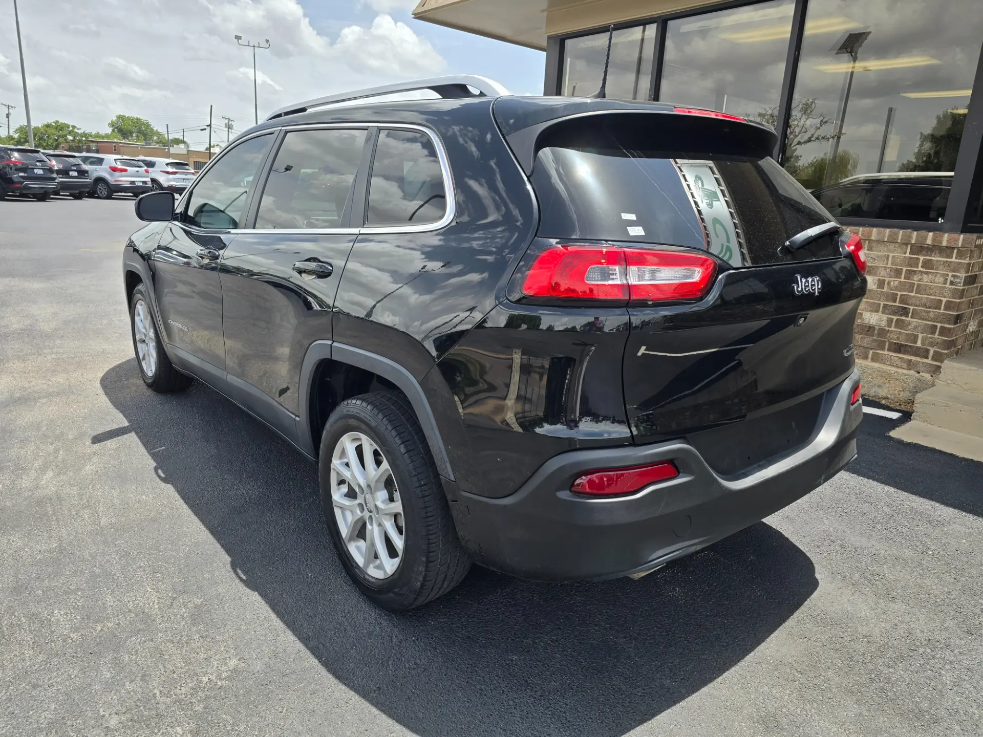 2018 Jeep Cherokee Latitude Plus photo 3