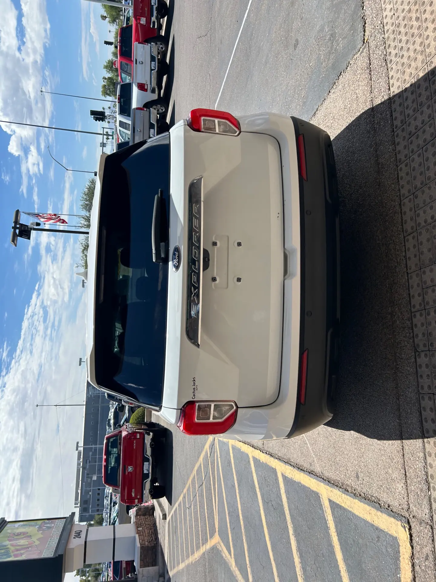 2020 Ford Explorer Base RWD photo 5