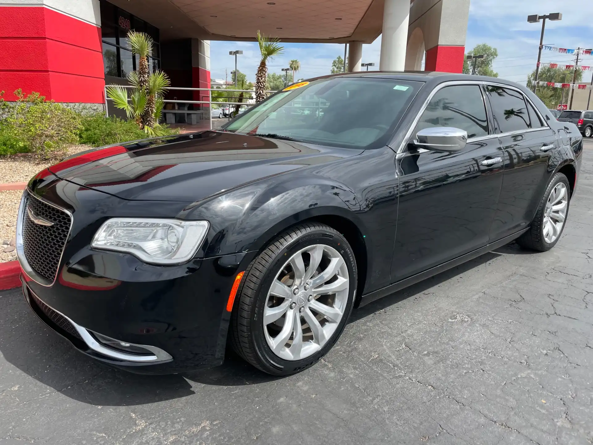 2018 Chrysler 300 Limited's photo