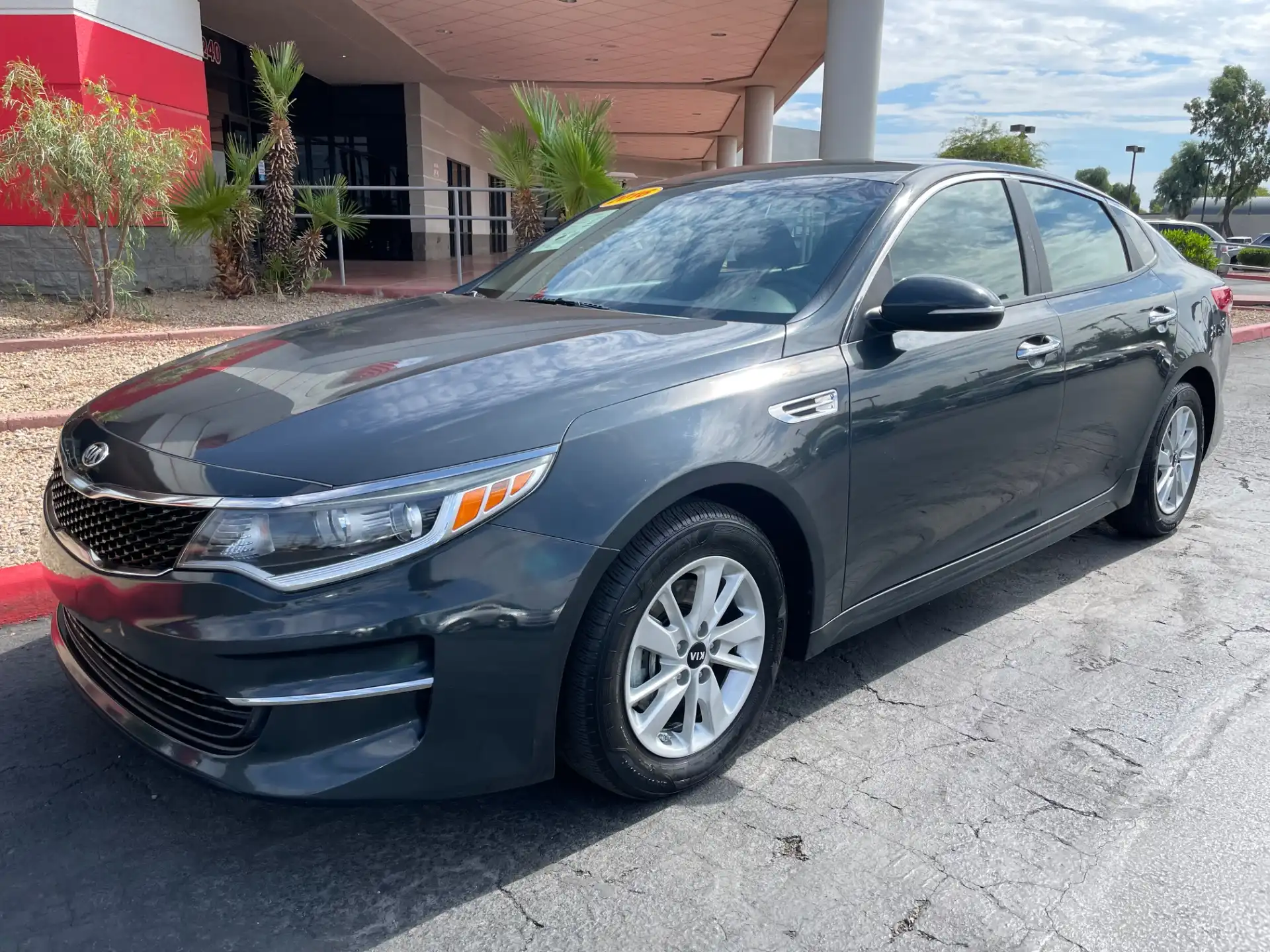 2016 Kia Optima LX AT's photo