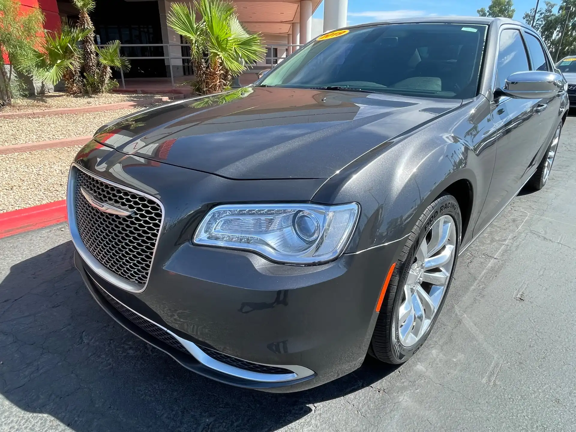 2019 Chrysler 300 Touring's photo