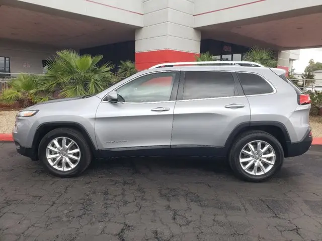2016 Jeep Cherokee Limited photo 4