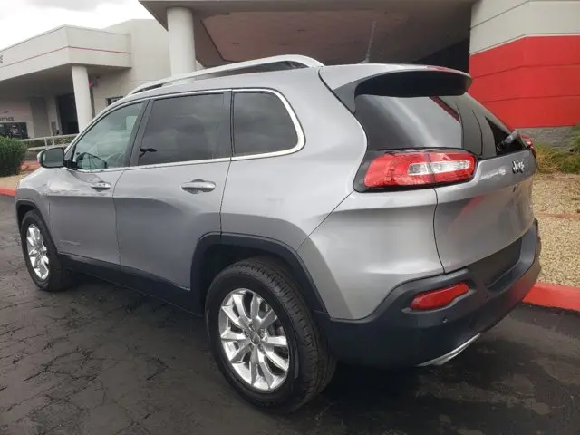 2016 Jeep Cherokee Limited photo 5