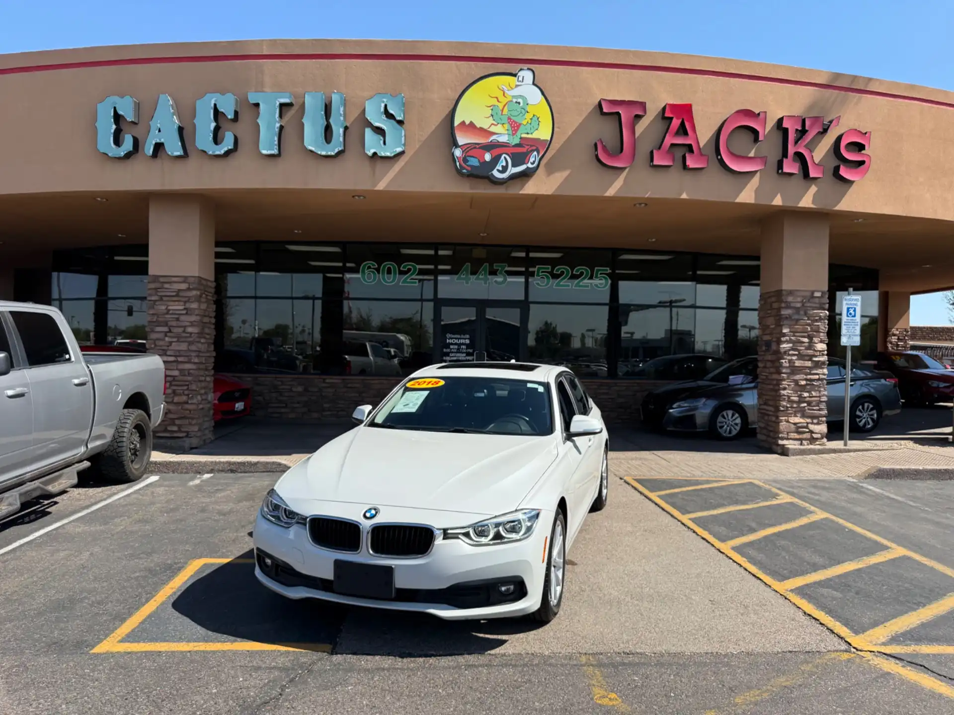 2018 BMW 3 Series 320i Sedan's photo