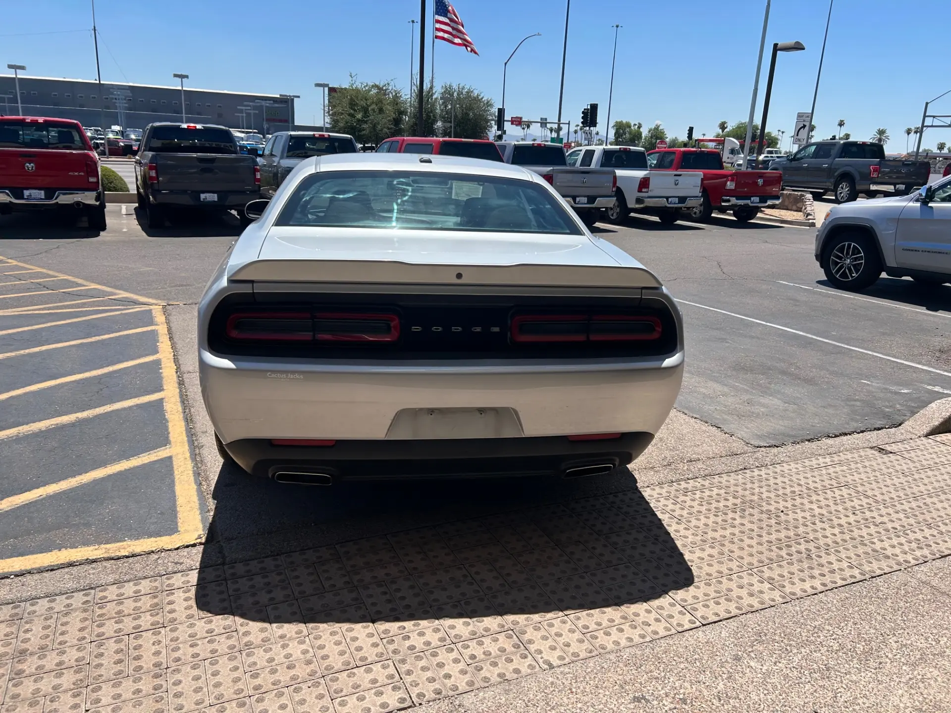 2019 Dodge Challenger SXT Auto photo 5