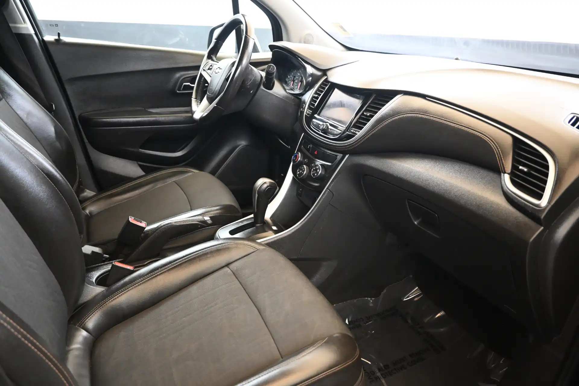 2021 Chevrolet Trax LT's photo