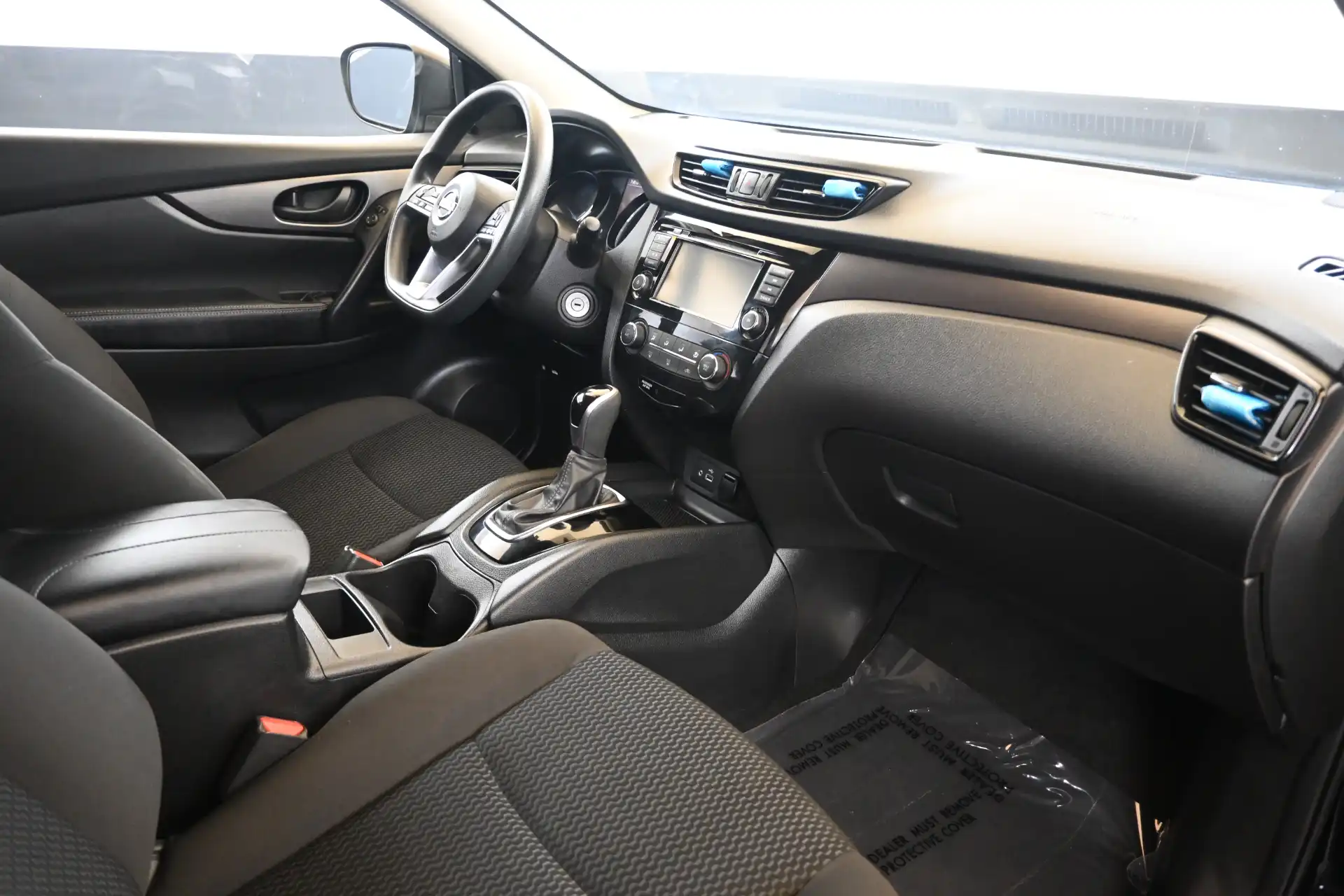 2020 Nissan Rogue Sport S FWD's photo