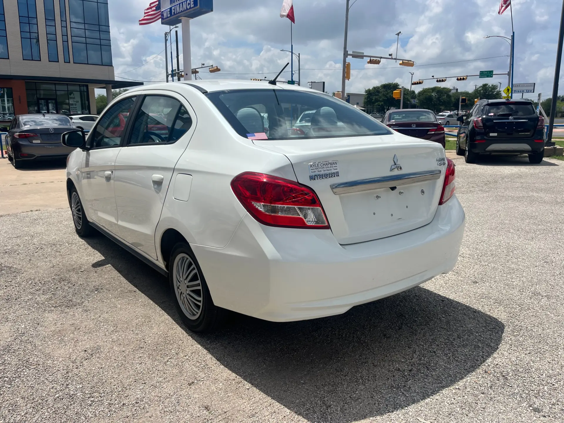 2019 Mitsubishi Mirage ES CVT photo 3