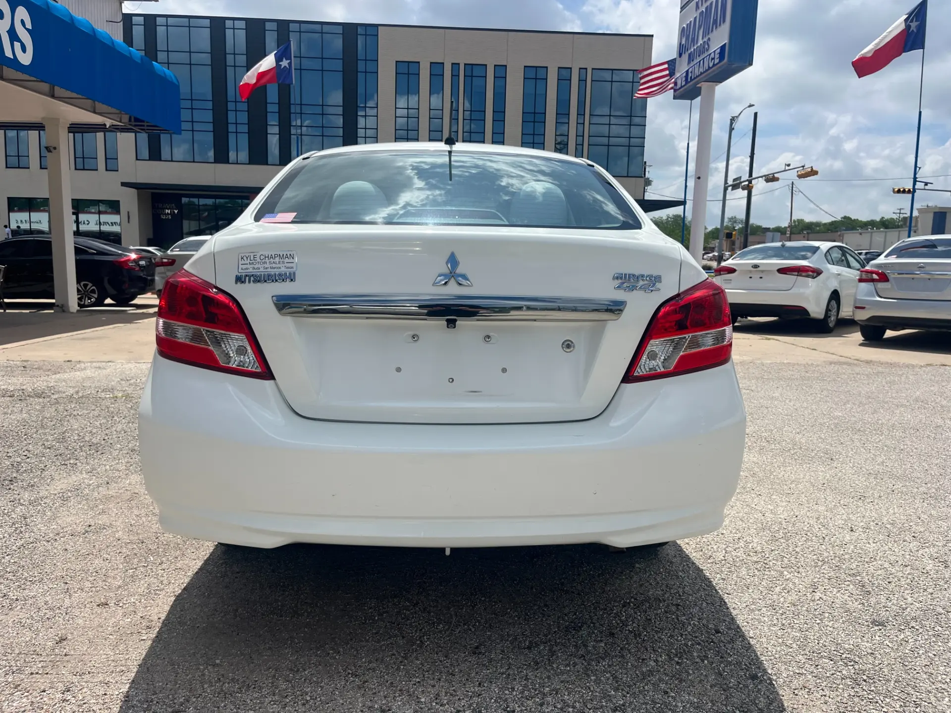 2019 Mitsubishi Mirage ES CVT photo 4