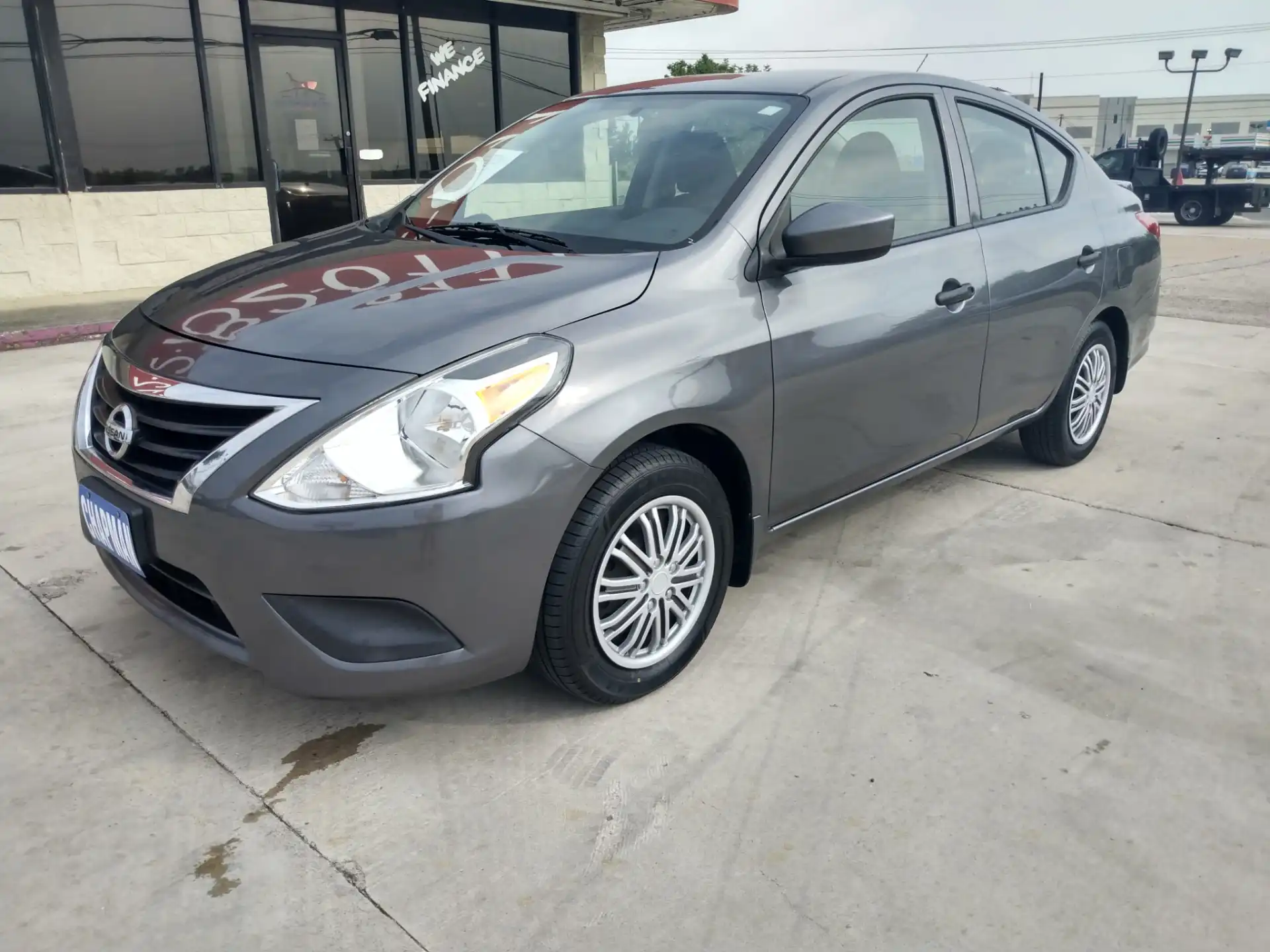 2019 Nissan Versa 1.6 S Plus CVT's photo