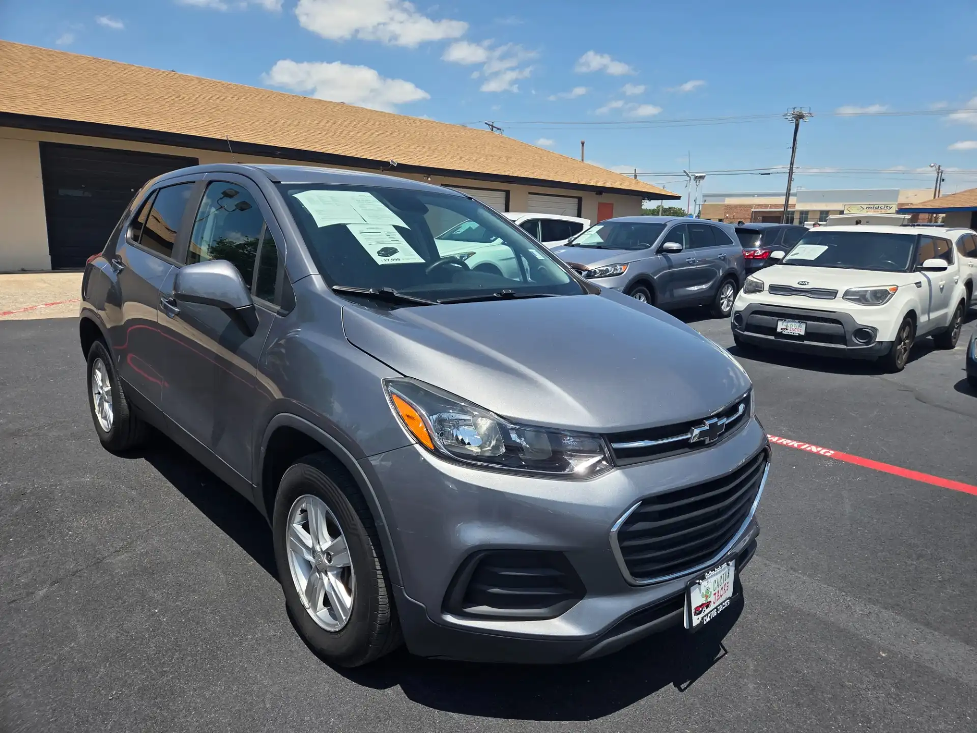 2020 Chevrolet Trax LS AWD's photo
