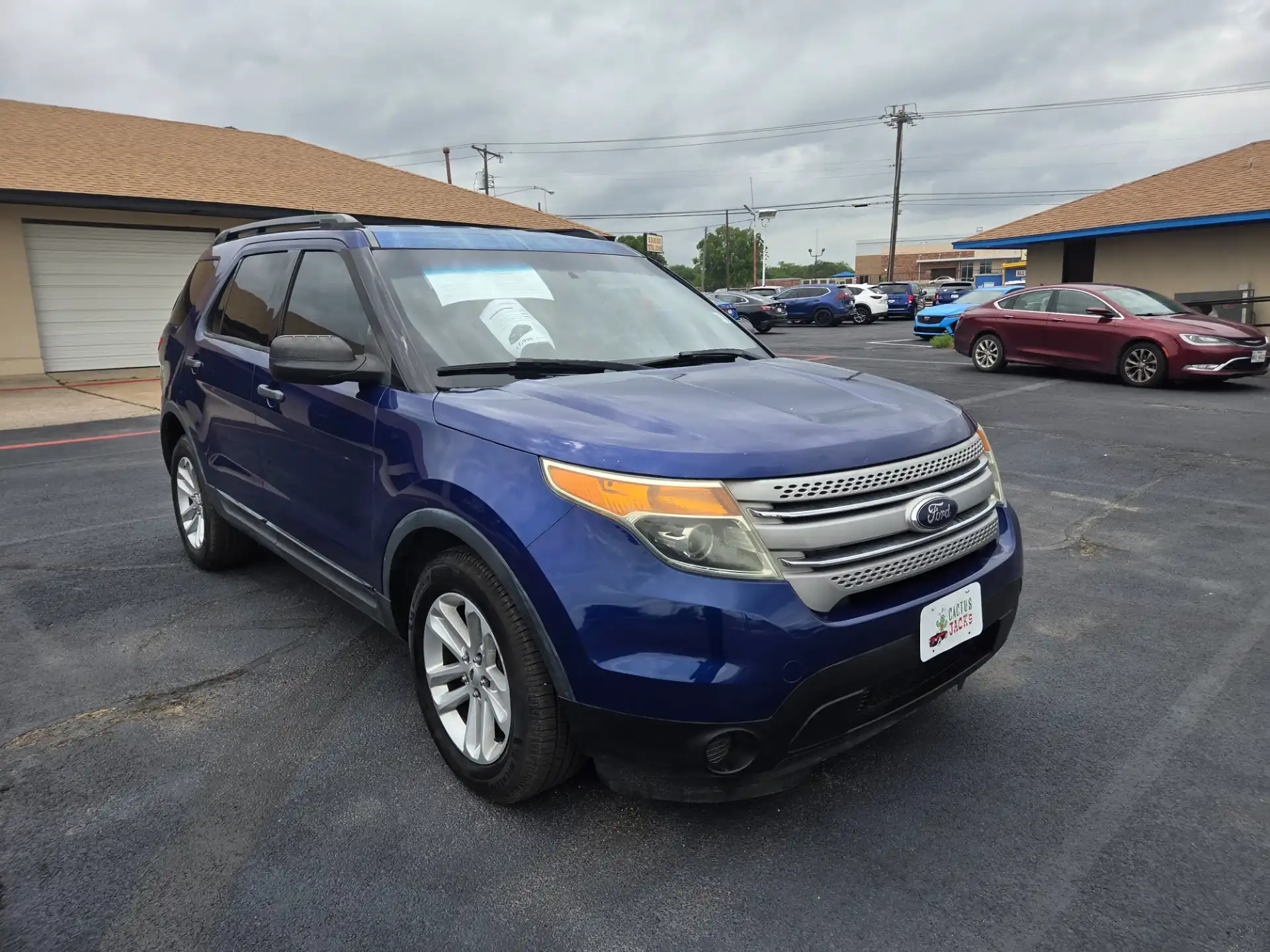 2015 Ford Explorer Base's photo