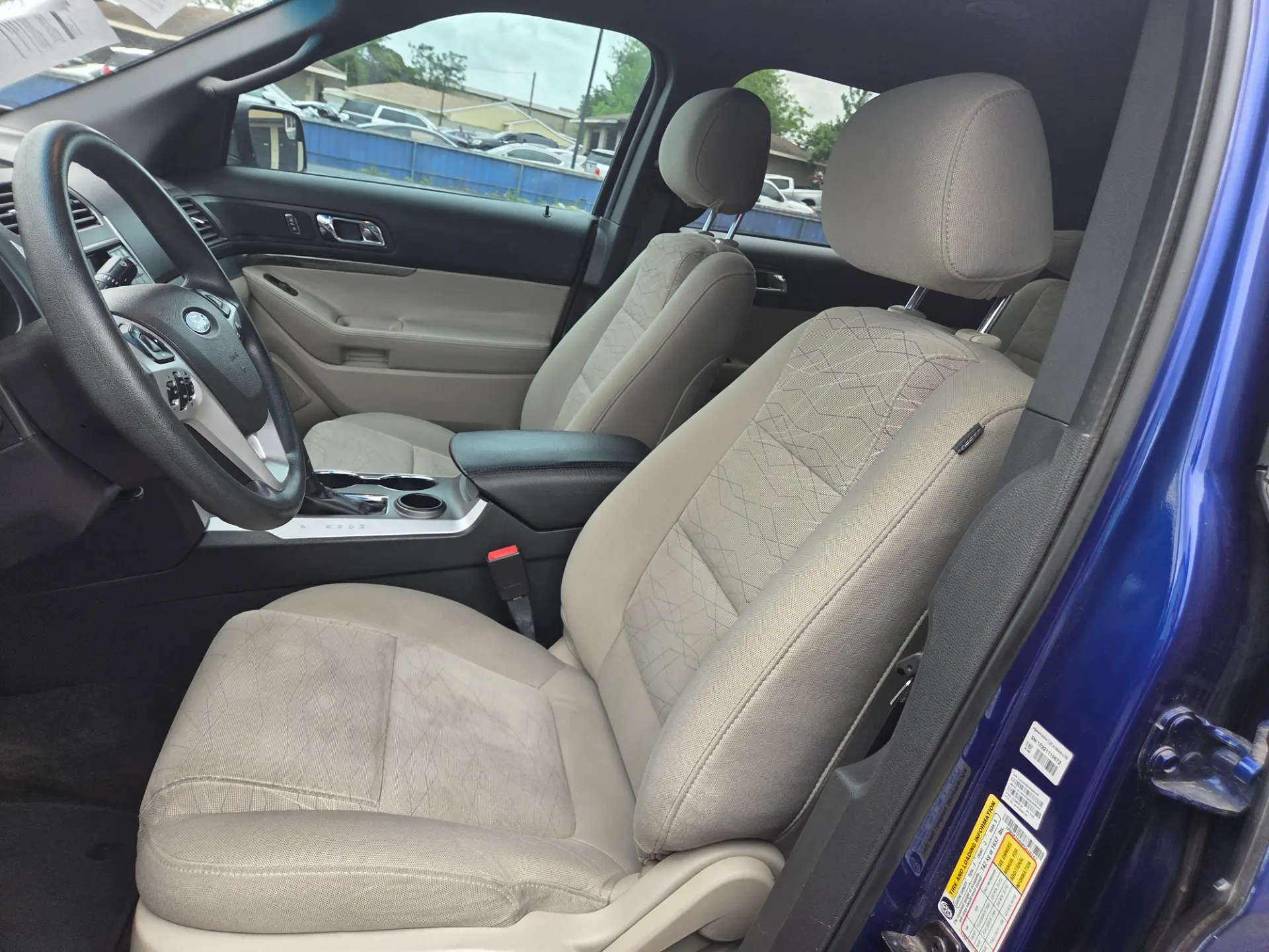 2015 Ford Explorer Base photo 5