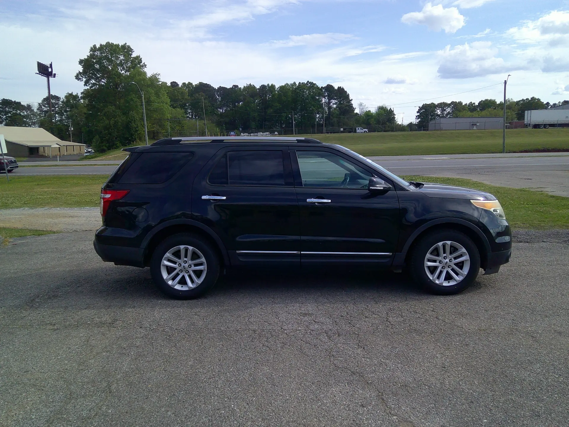 2013 Ford Explorer XLT photo 5