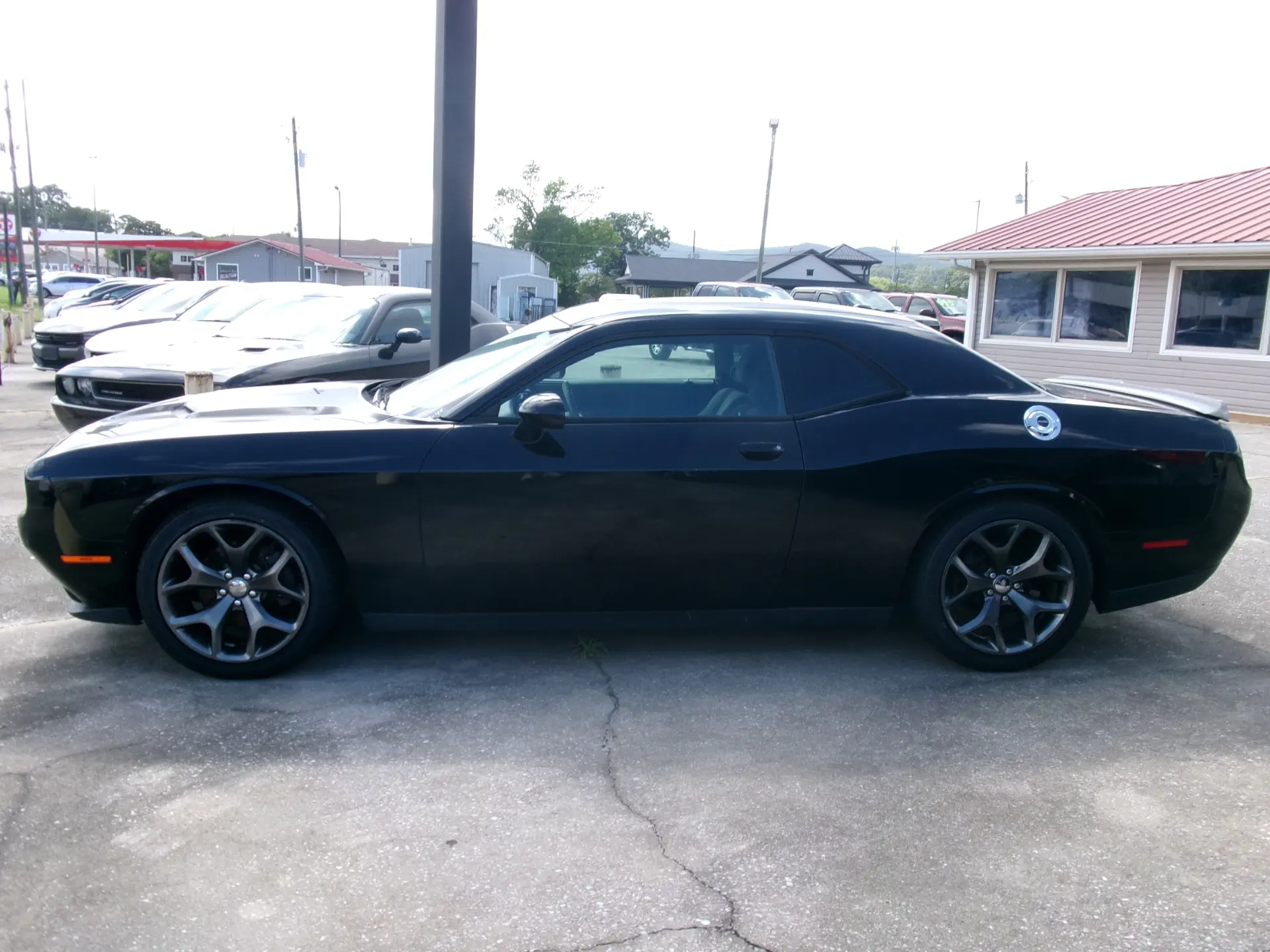 2015 Dodge Challenger SXT photo 4