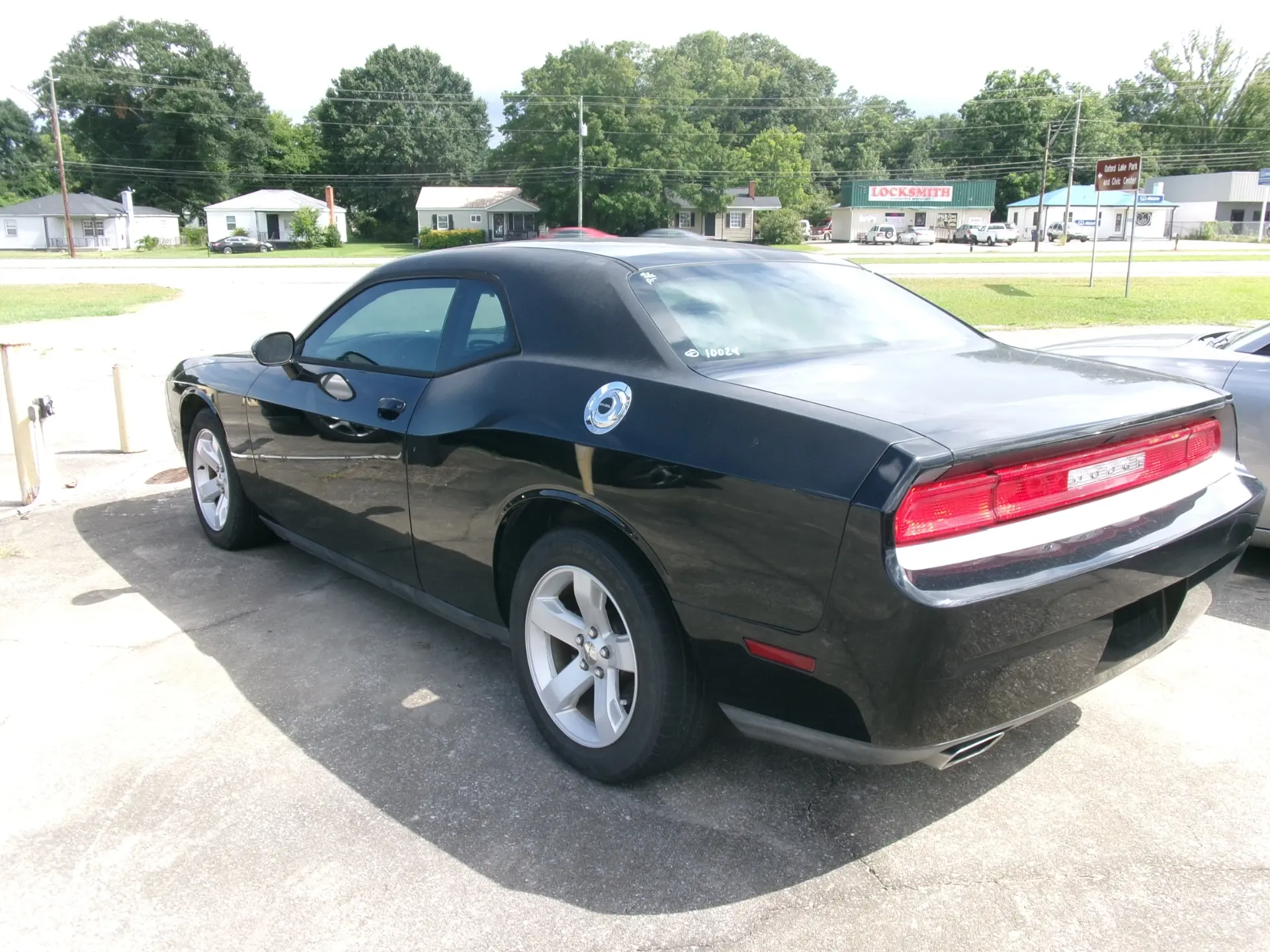 2013 Dodge Challenger SXT photo 3