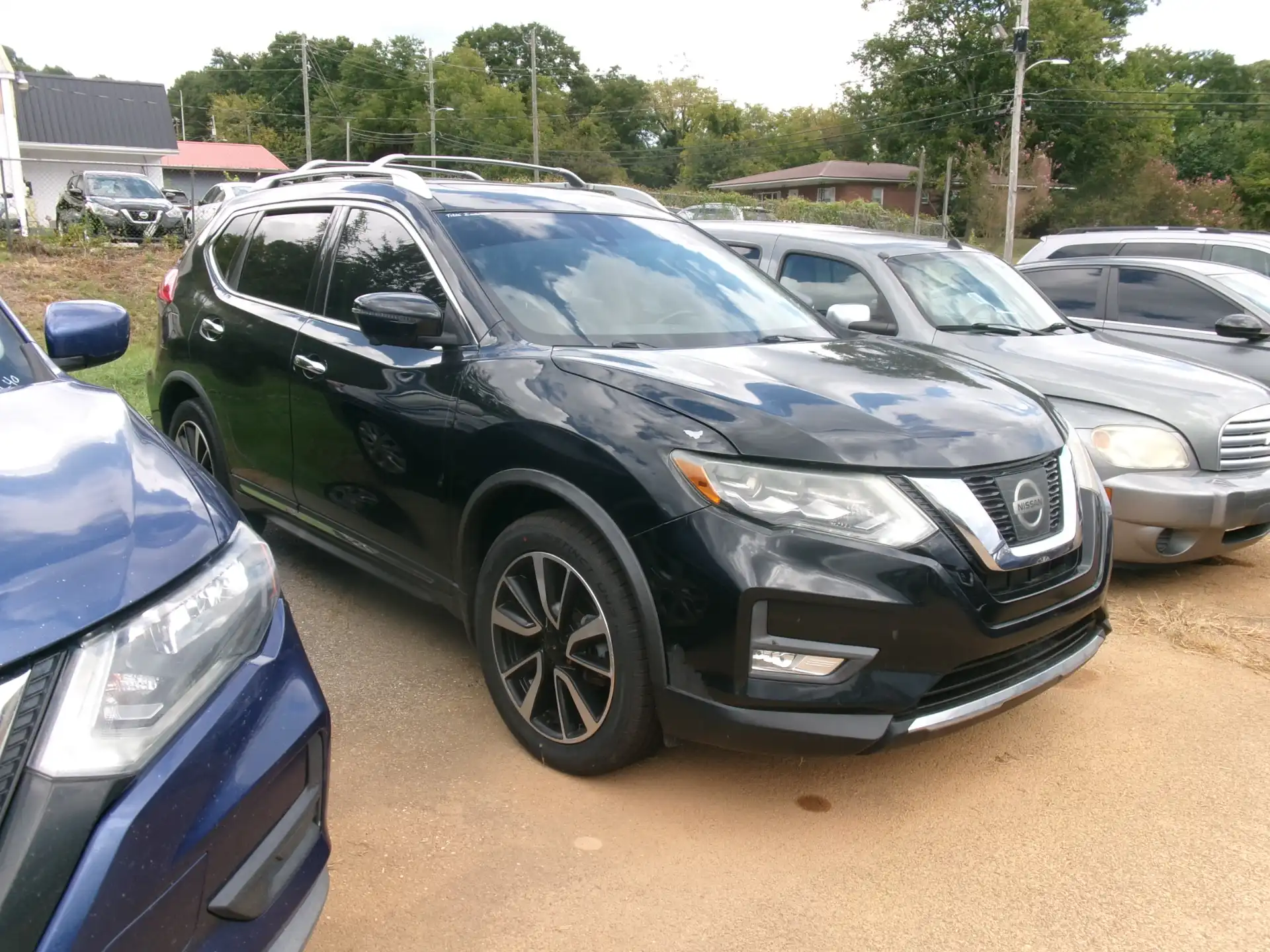 2017 Nissan Rogue SL FWD's photo