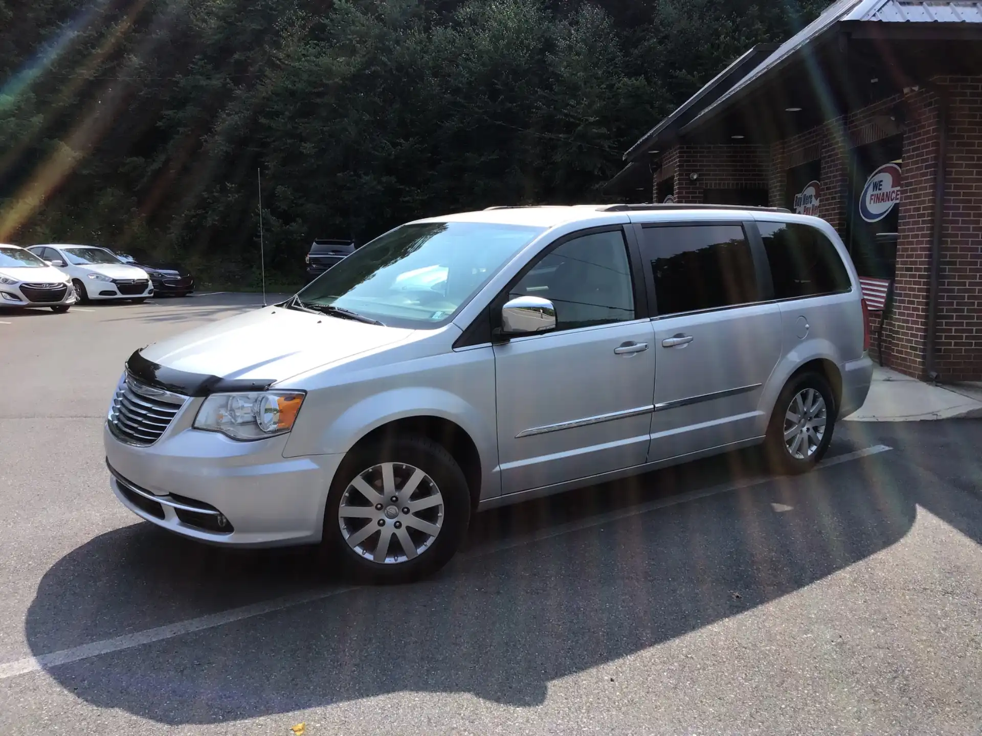 2011 Chrysler Town & Country Touring-L's photo