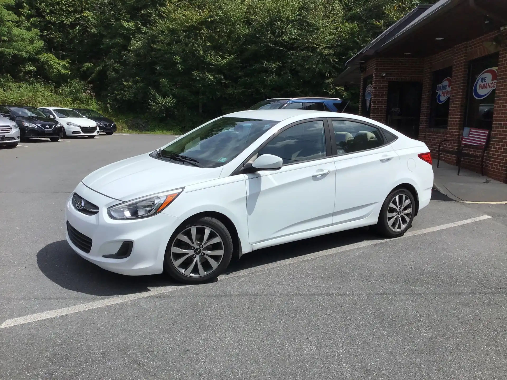 2017 Hyundai Accent Value Edition 6AT 4-Door's photo