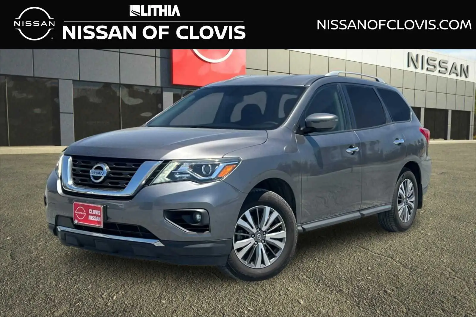2019 Nissan Pathfinder SV 4WD photo 1
