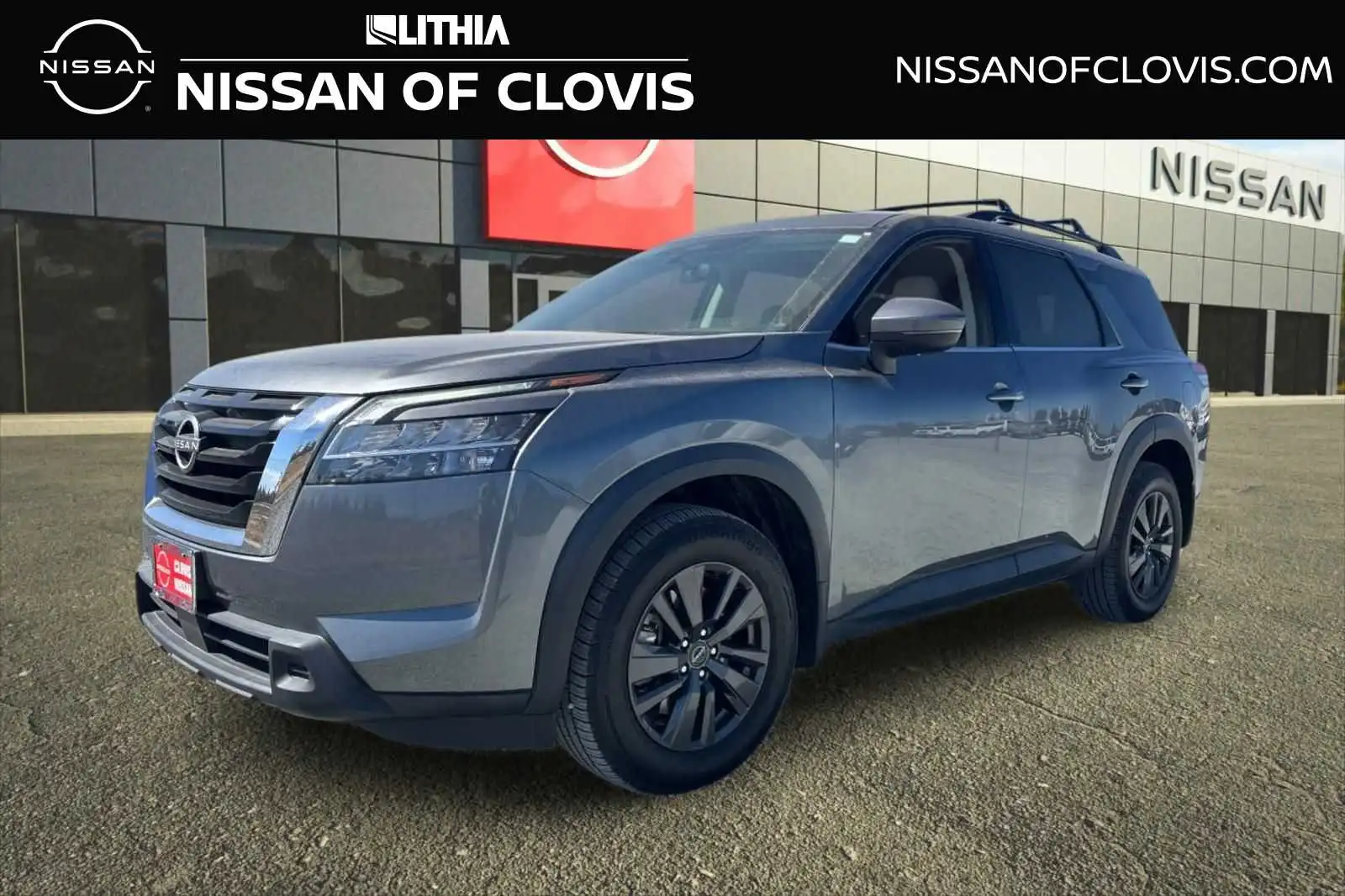 2022 Nissan Pathfinder SV FWD's photo