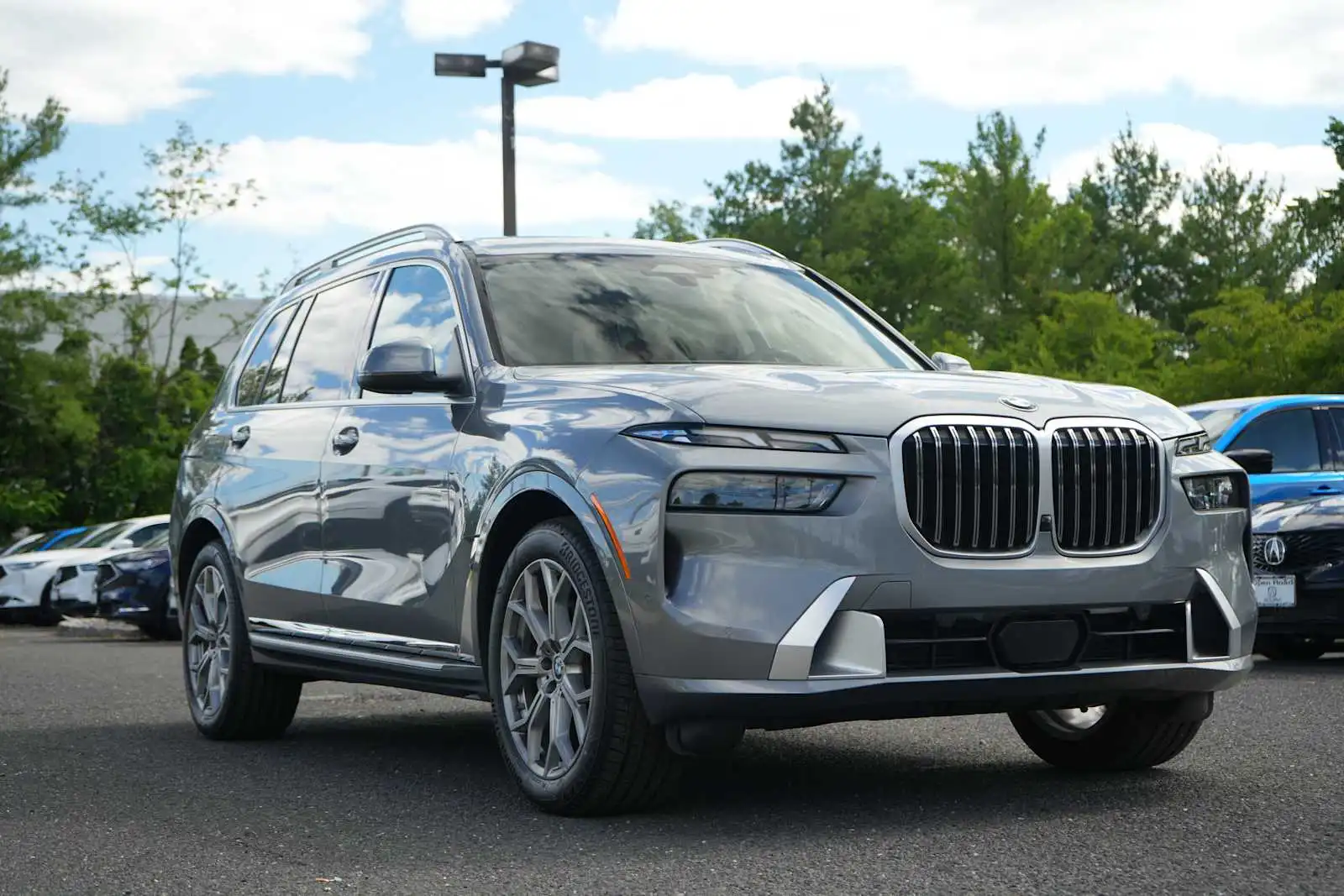 2023 BMW X7 xDrive40i's photo
