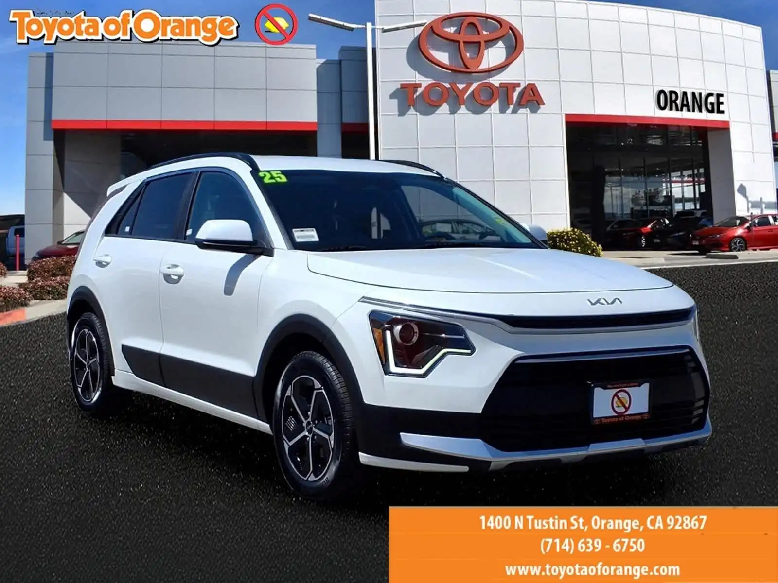 2025 Kia Niro LX HEV's photo