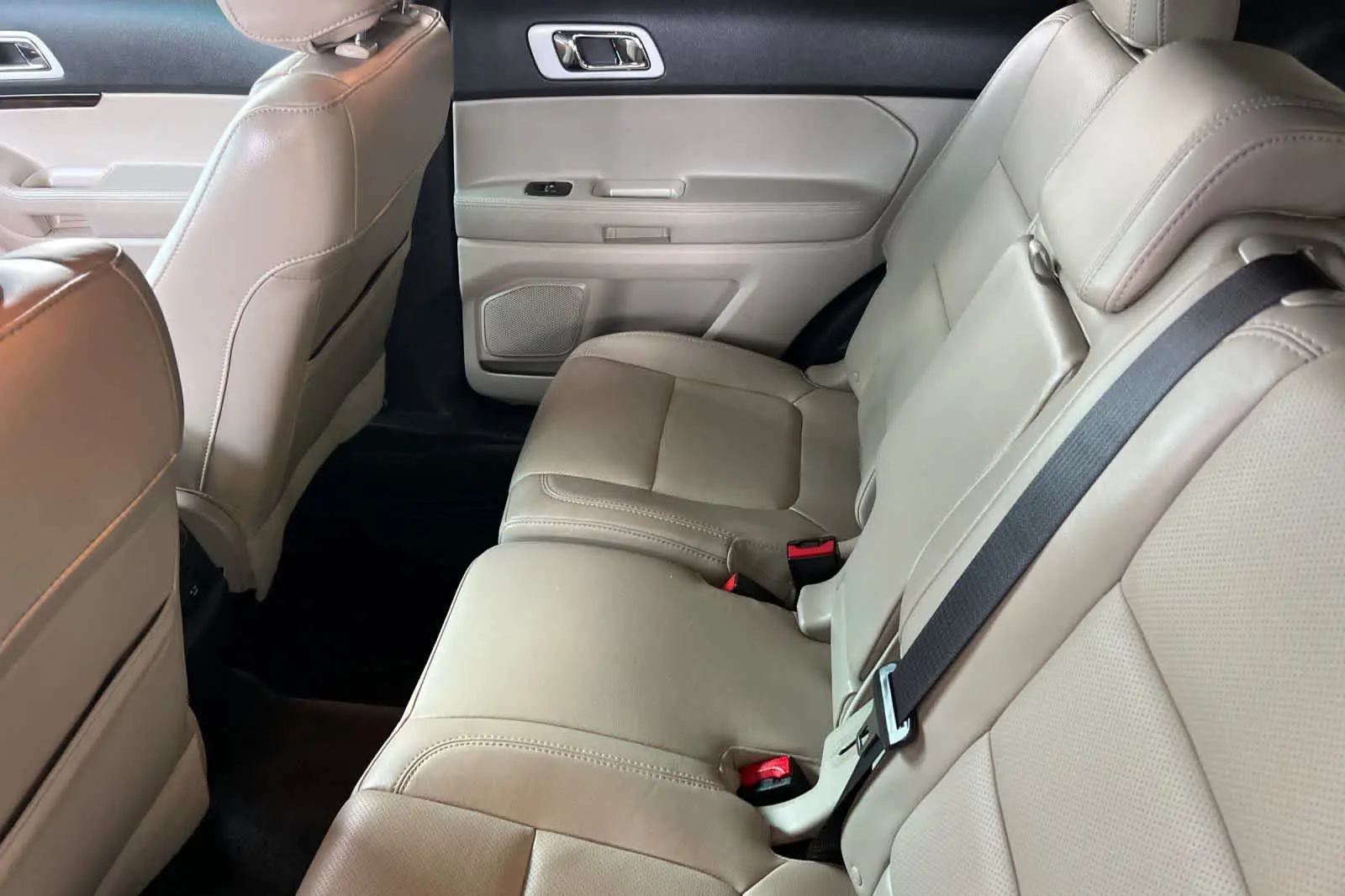 2014 Ford Explorer Limited photo 5