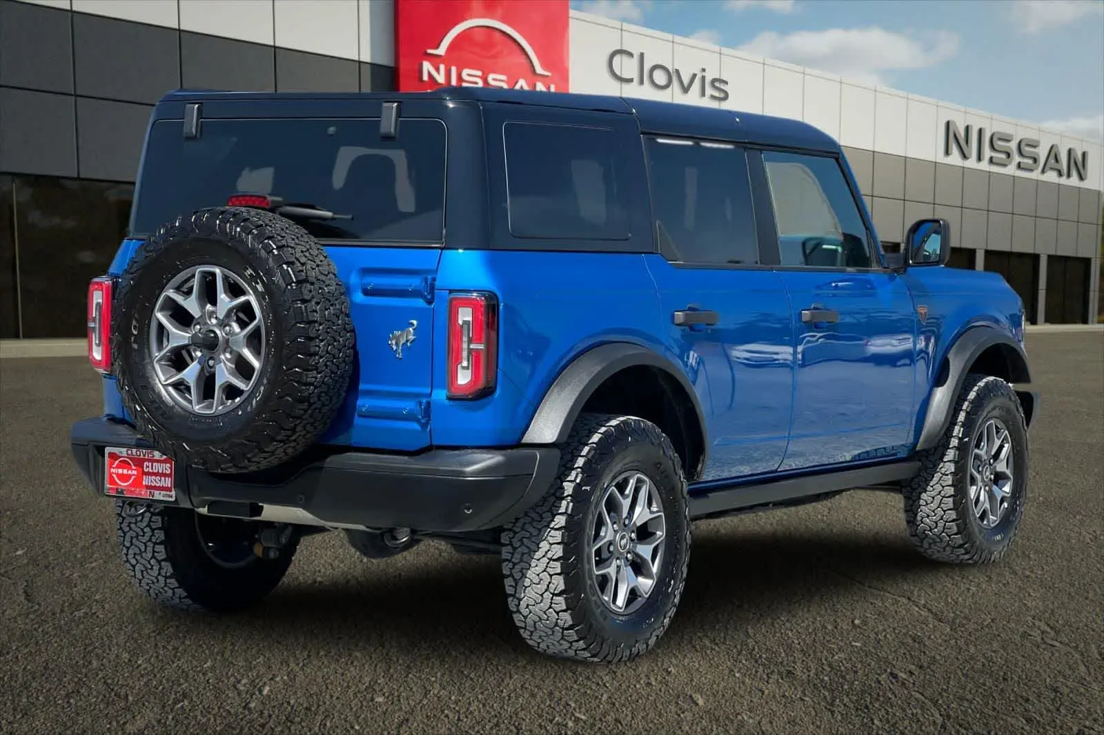 2025 Ford Bronco Badlands 4WD photo 3