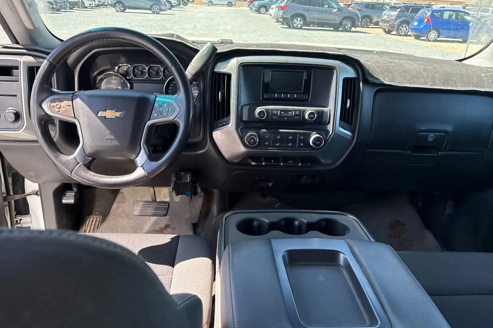 2015 Chevrolet Silverado HD 1LT Crew Cab Standard Box photo 4