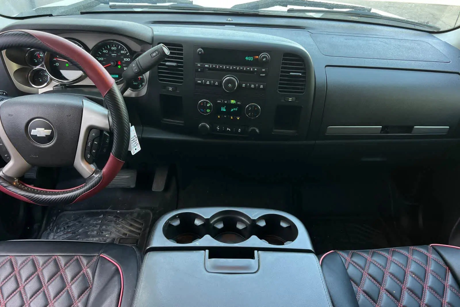 2013 Chevrolet Silverado 1500 LT Extended Cab LWB photo 4