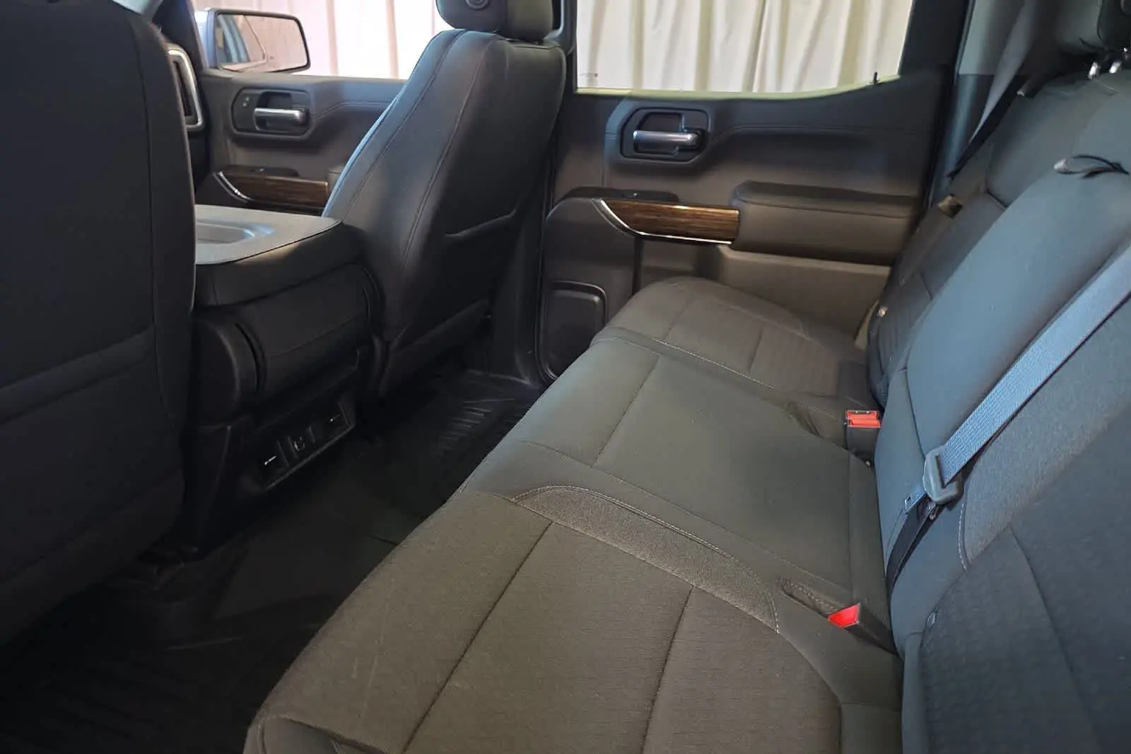 2019 GMC Sierra 2WD Crew Cab Short Box SLE photo 5