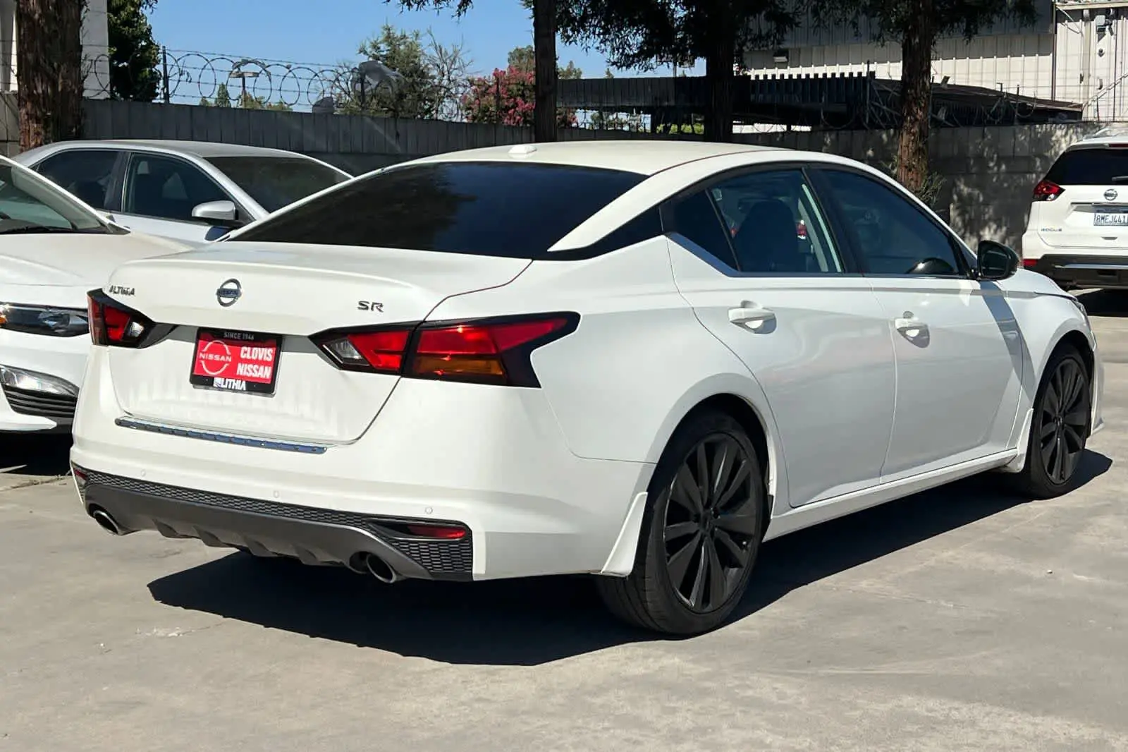 2020 Nissan Altima 2.5 SR photo 3