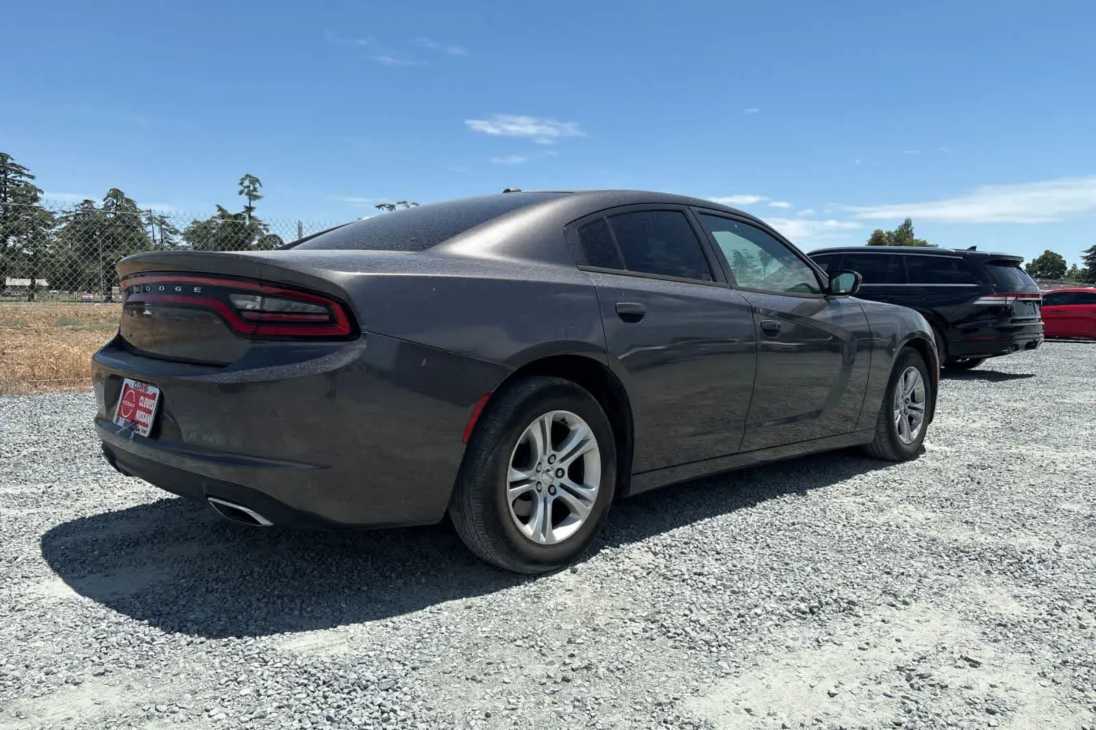 2015 Dodge Charger SE photo 3