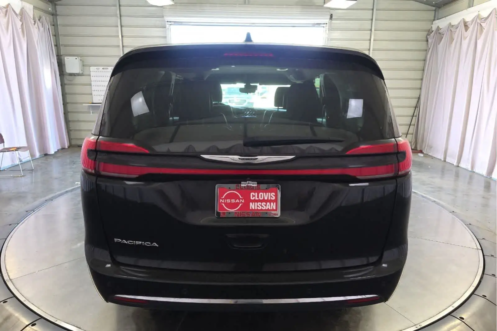 2024 Chrysler Pacifica Touring L photo 5