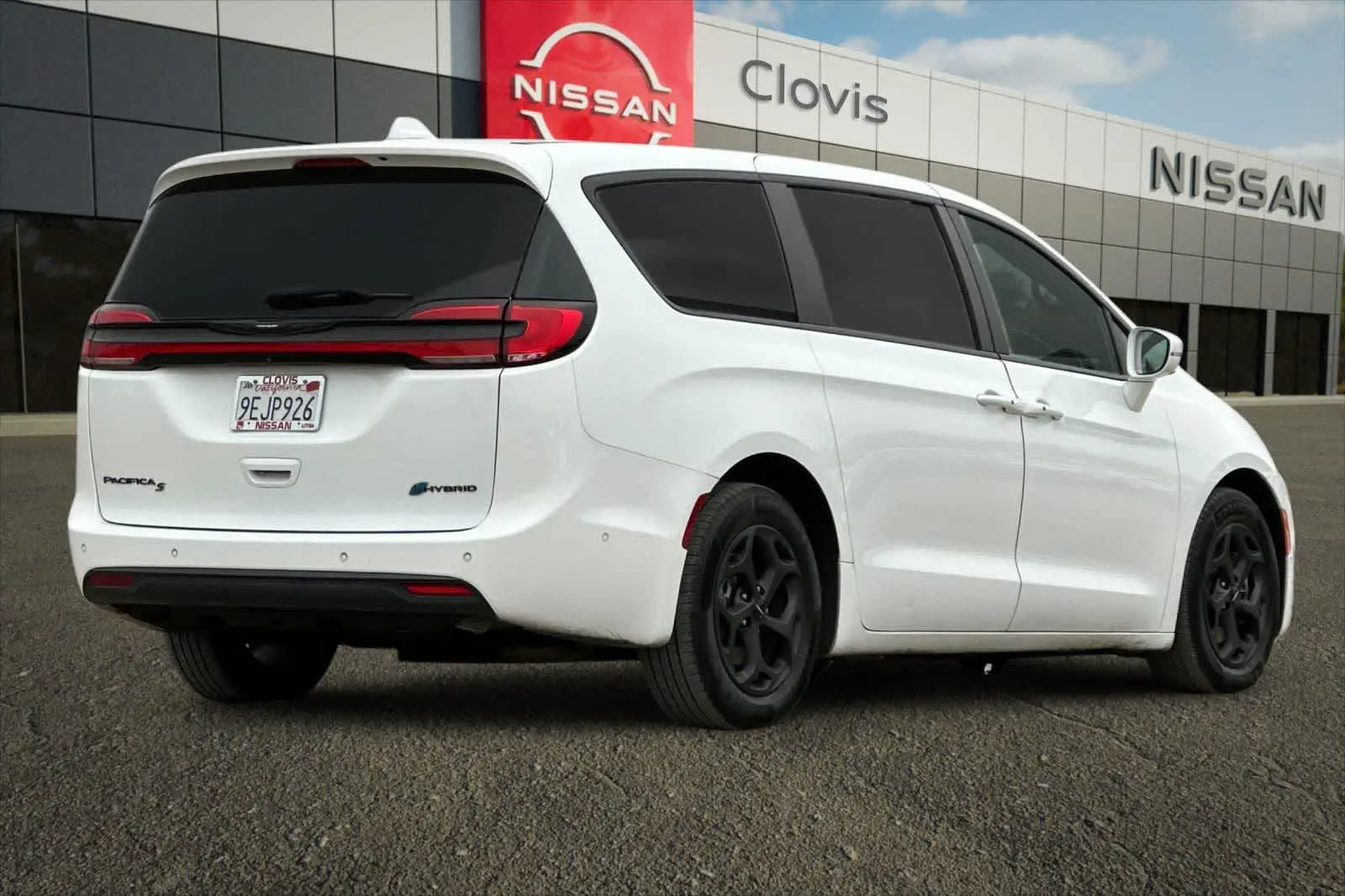 2022 Chrysler Pacifica Hybrid Limited photo 3