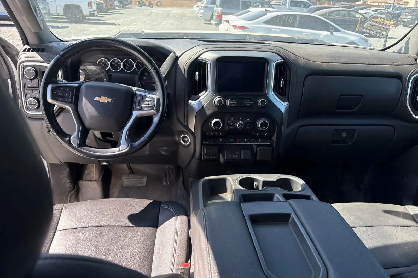 2023 Chevrolet Silverado HD LT 4WD Crew Cab Long Box photo 4