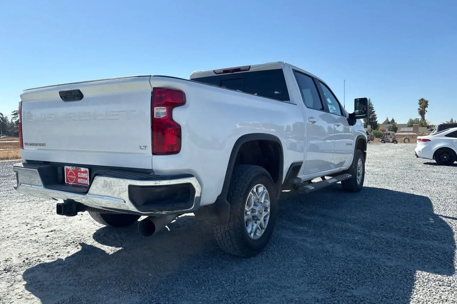 2023 Chevrolet Silverado HD LT 4WD Crew Cab Long Box photo 3