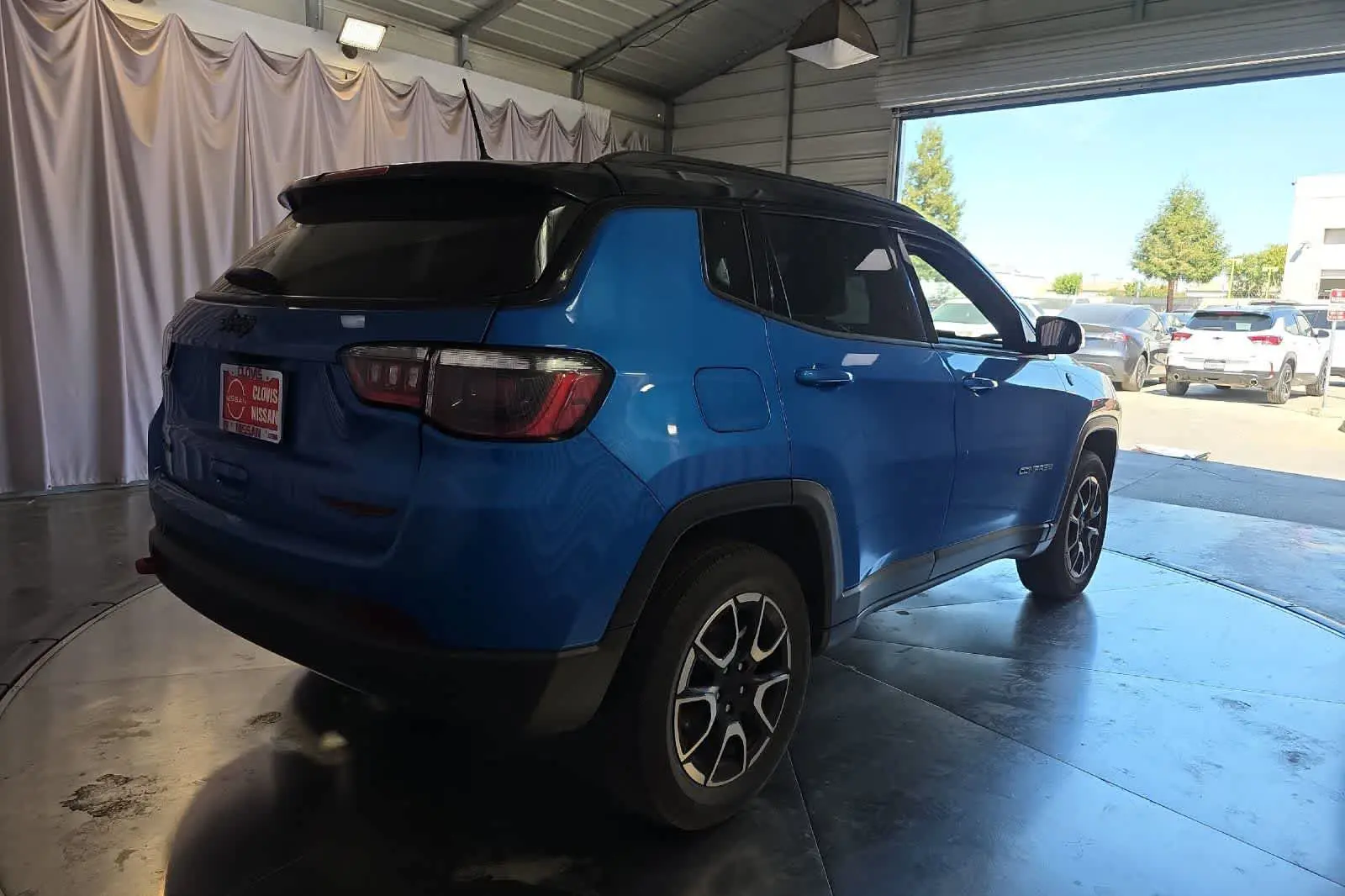 2024 Jeep Compass Trailhawk 4WD photo 3