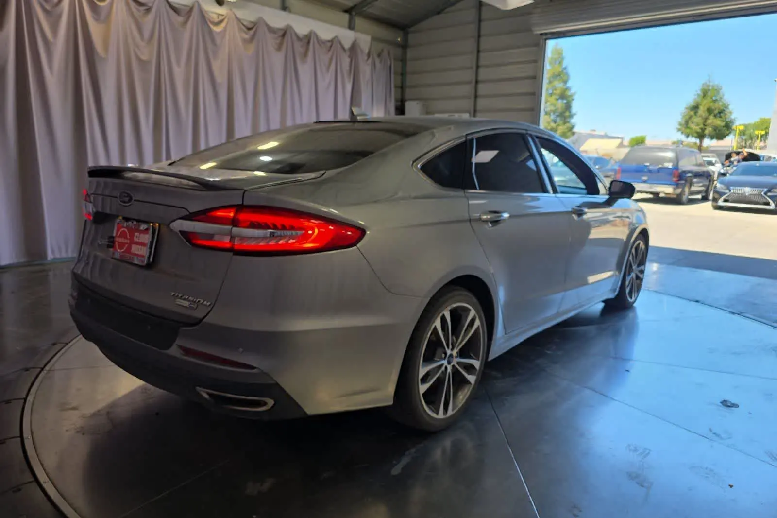 2020 Ford Fusion Titanium AWD photo 3