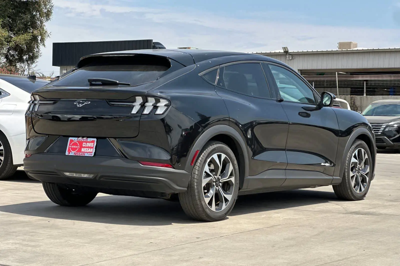 2024 Ford Mustang-Mach-e Select photo 3