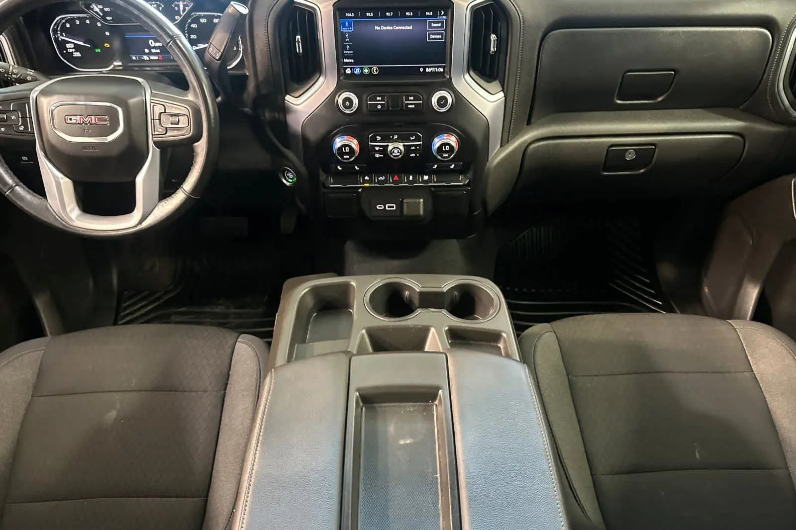 2020 GMC Sierra Elevation 2WD Crew Cab Short Box photo 4